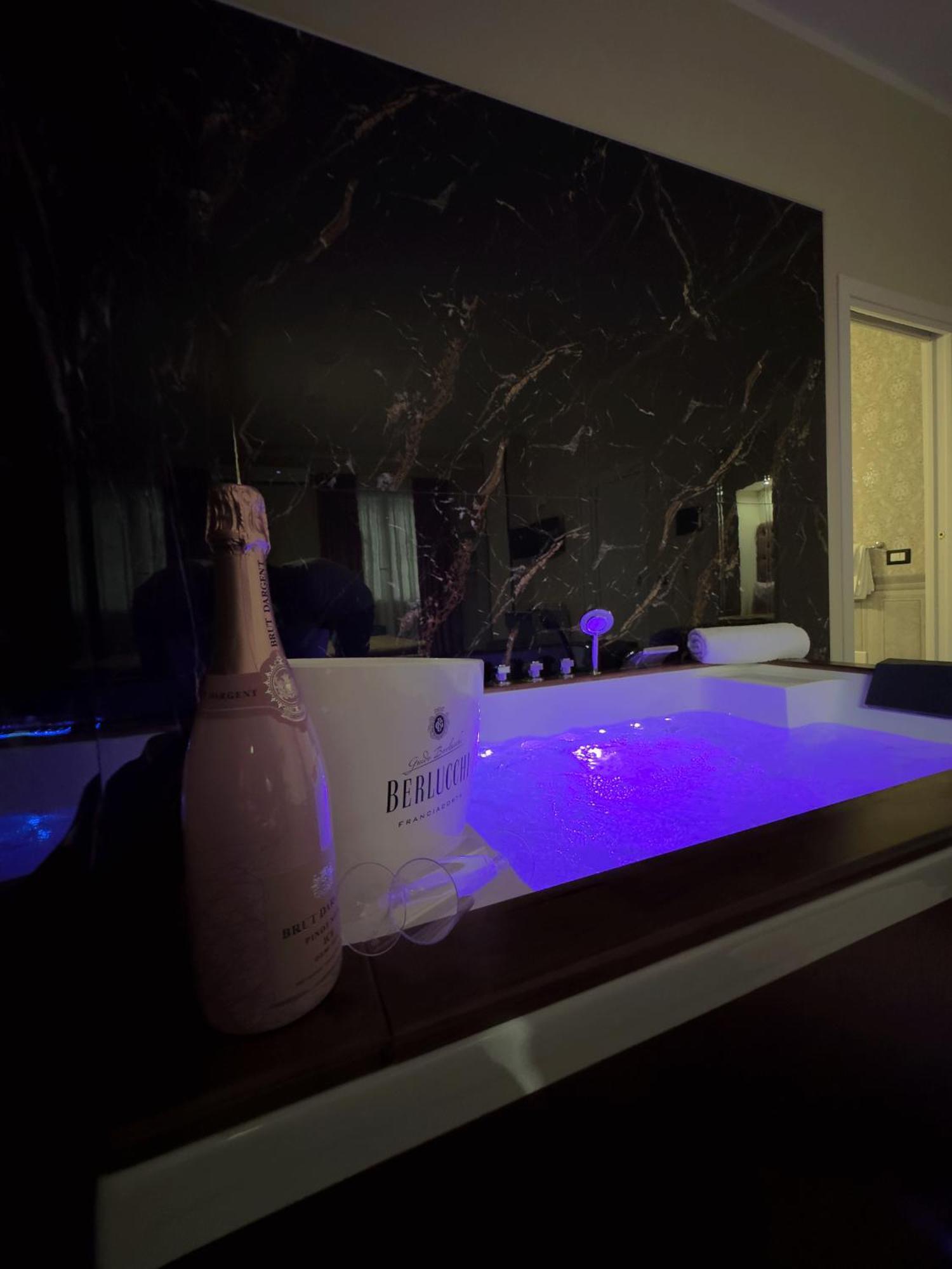 ナポリ My Luxury Bed & Breakfast エクステリア 写真